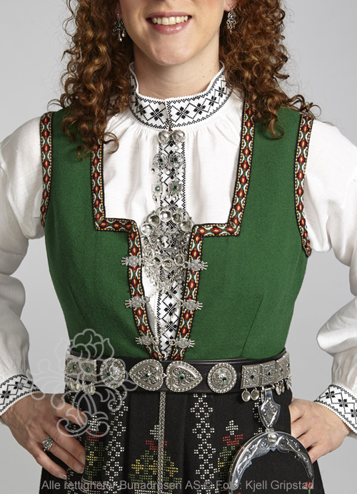 Nordfjordbunad Bunadrosen AS Vi Kan Bunad